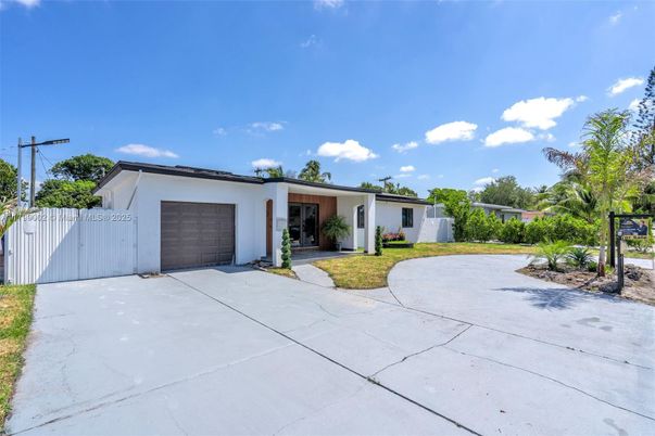 Attached, Backyard, Exterior, Facade, Ranch