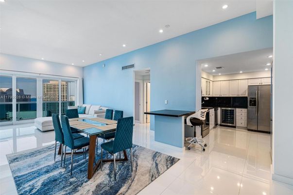 Dining room, Interior, Kitchen, Recessed Lighting, Stainless Steel Appliances