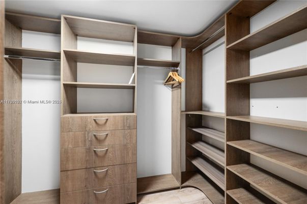 Interior, Walk-in Closets, Wood Texture Flooring