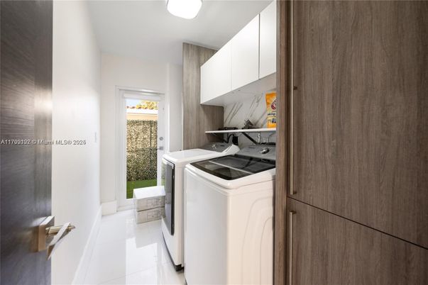 Interior, Washer