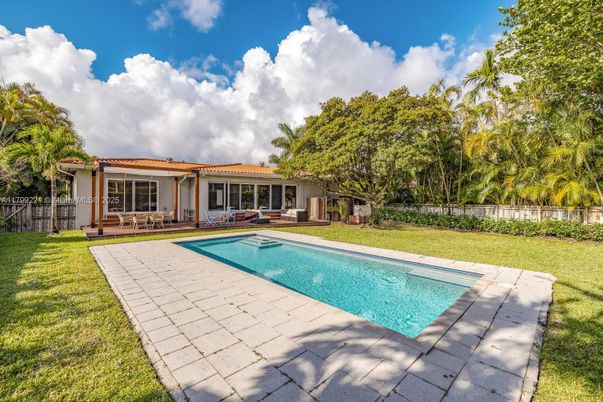 Backyard, Exterior, Pool