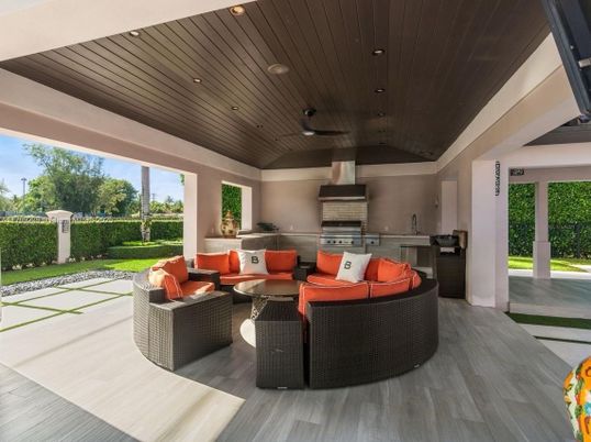 Exterior, Fireplace