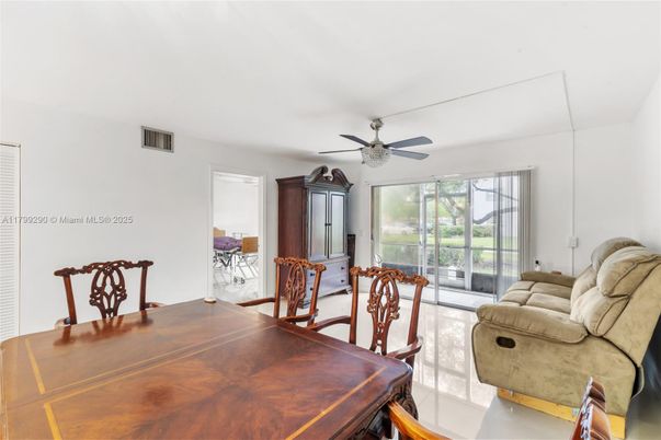 Dining room, Interior