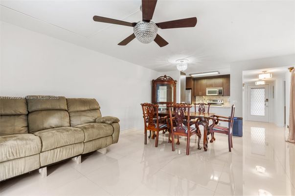 Dining room, Interior, Kitchen, Stainless Steel Appliances