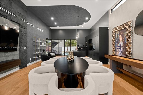 Dining room, Interior, Kitchen, Pendant Lights, Recessed Lighting, Wood Texture Flooring