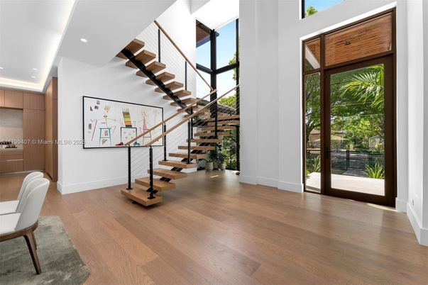 Interior, Recessed Lighting, Wood Texture Flooring