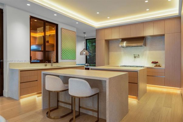 Interior, Kitchen, Pendant Lights, Recessed Lighting, Wood Texture Flooring