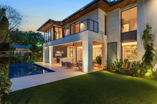 Backyard, Exterior, Pool