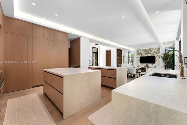 Dining room, Interior, Kitchen, Recessed Lighting, Wood Texture Flooring