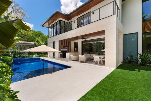 Backyard, Exterior, Pool