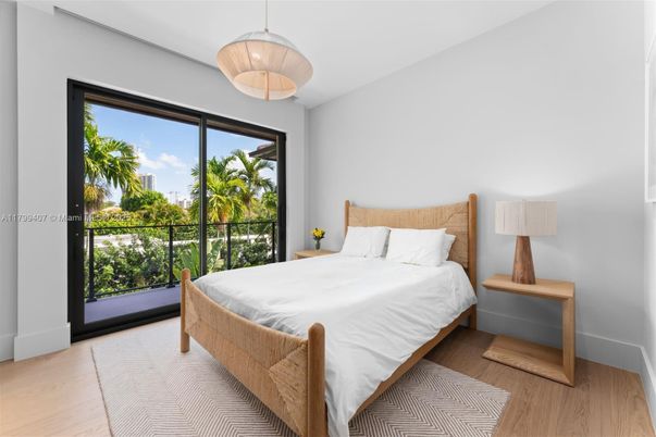 Bedroom, Interior, Pendant Lights, Wood Texture Flooring