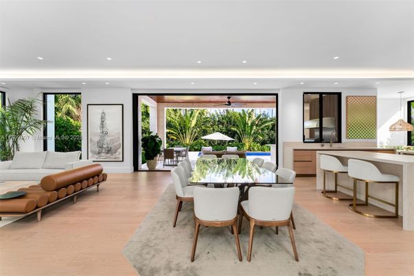 Dining room, Interior, Living room, Pendant Lights, Recessed Lighting, Wood Texture Flooring