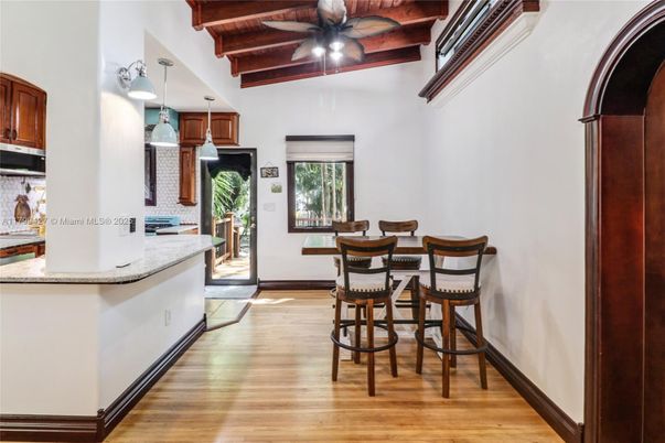 Dining room, Interior, Kitchen, Pendant Lights, Wooden Beams, Wooden Ceilings, Wood Texture Flooring