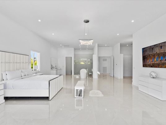 Bedroom, Interior, Pendant Lights, Recessed Lighting