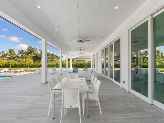Dining room, Interior, Recessed Lighting