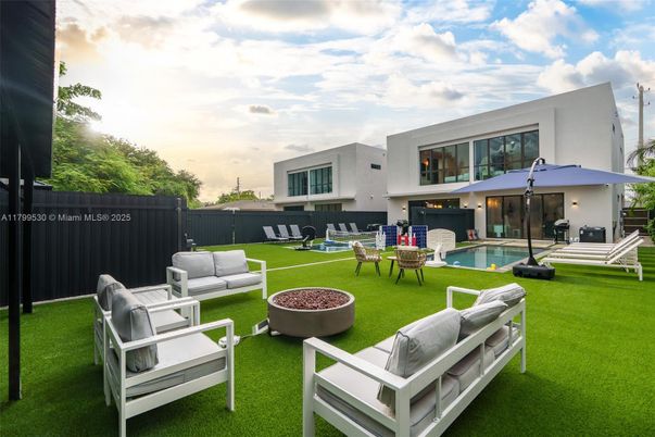 Backyard, Exterior, Pool