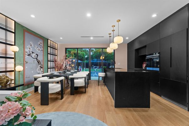 Dining room, Interior, Kitchen, Pendant Lights, Recessed Lighting, Wood Texture Flooring