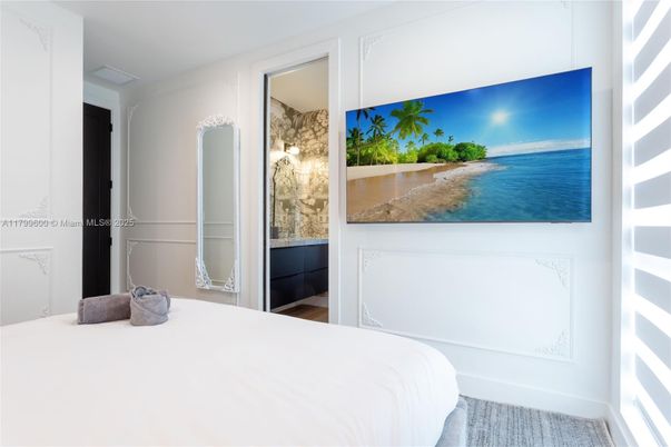 Bedroom, Interior, Water