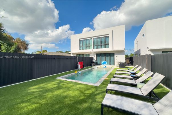 Backyard, Exterior, Pool