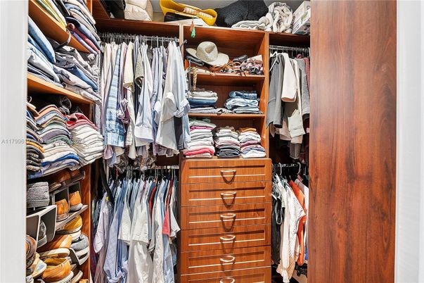 Interior, Walk-in Closets