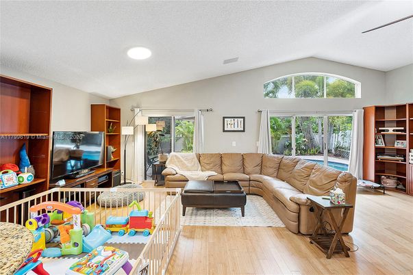 Interior, Living room, Recessed Lighting, Wood Texture Flooring