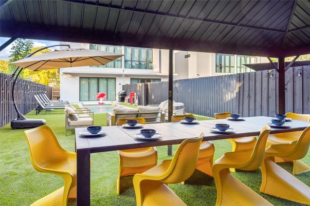 Backyard, Exterior