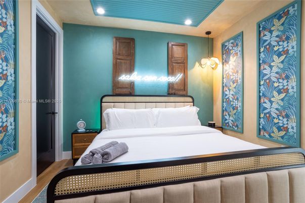 Bedroom, Interior, Pendant Lights, Recessed Lighting
