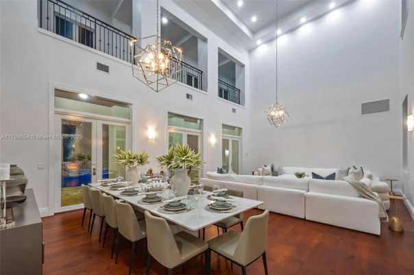 Chandelier, Dining room, Interior, Living room, Pendant Lights, Recessed Lighting, Wood Texture Flooring