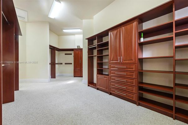Interior, Walk-in Closets