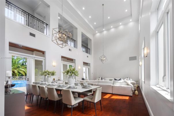 Dining room, Interior, Living room, Pendant Lights, Recessed Lighting, Wood Texture Flooring