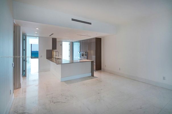 Interior, Kitchen, Recessed Lighting, Water