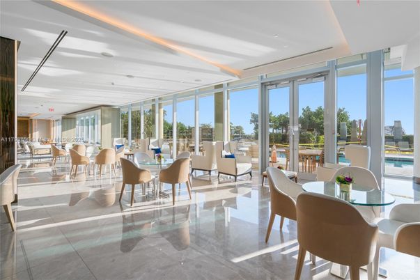 Dining room, Interior, Recessed Lighting, Water