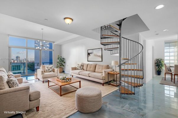 Interior, Living room, Pendant Lights, Recessed Lighting