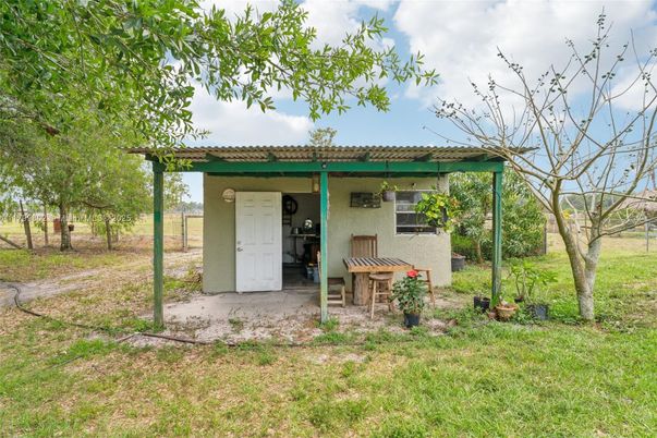 Backyard, Exterior