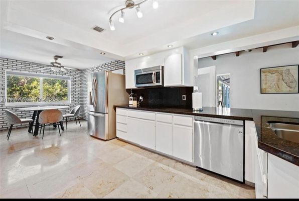 Dining room, Interior, Kitchen, Recessed Lighting, Stainless Steel Appliances