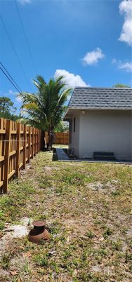Backyard, Exterior