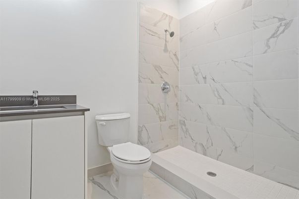 Bathroom, Interior, Marble, Marble Walls