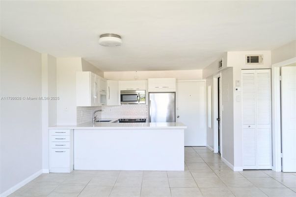 Interior, Kitchen, Stainless Steel Appliances