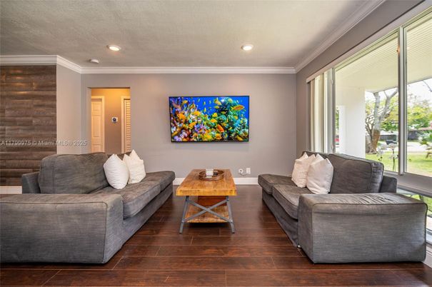 Interior, Living room, Recessed Lighting, Wood Texture Flooring