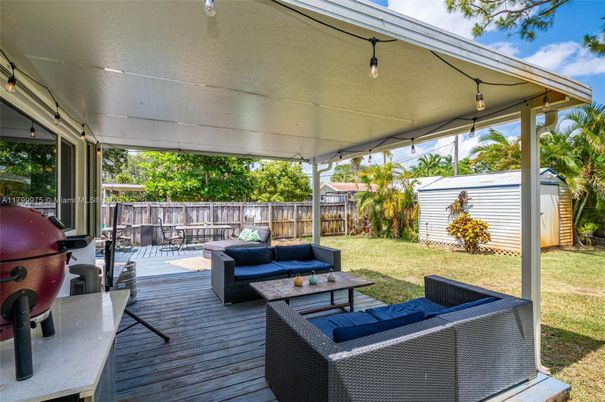 Backyard, Exterior