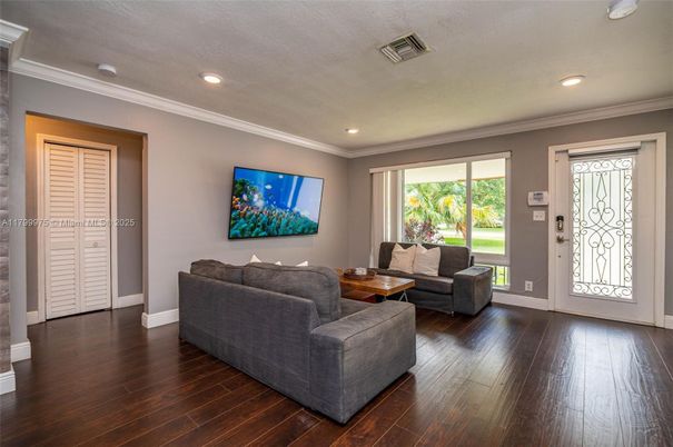 Interior, Living room, Recessed Lighting, Wood Texture Flooring