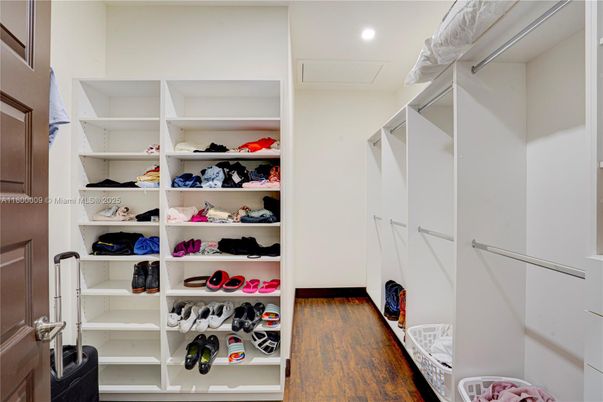 Interior, Recessed Lighting, Walk-in Closets, Wood Texture Flooring