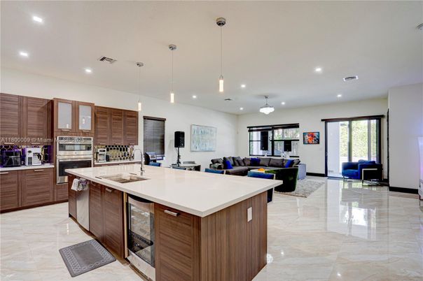Interior, Kitchen, Living room, Pendant Lights, Recessed Lighting, Stainless Steel Appliances