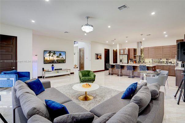Interior, Kitchen, Living room, Recessed Lighting, Stainless Steel Appliances