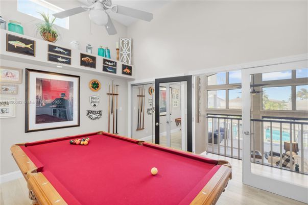 Billiard Table, Game Room, Interior, Wood Texture Flooring