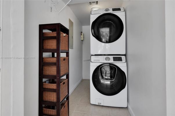 Interior, Utility Closets, Washer
