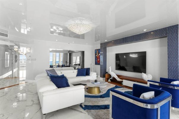 Chandelier, Interior, Living room, Marble, Recessed Lighting