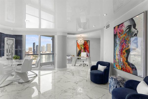 Chandelier, Dining room, Interior, Marble, Recessed Lighting