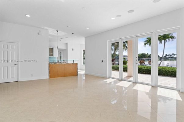 Empty room, Interior, Kitchen, Recessed Lighting