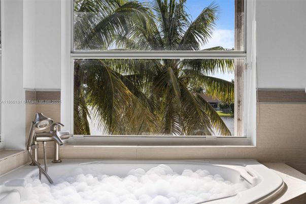 Hot Tub, Interior